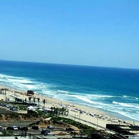 מלון דירות על הים בת ים 39 Ngoại thất bức ảnh